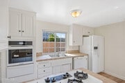 Photo - 2087 Rhoda St
