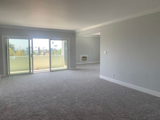 Living Area - 7560 Hollywood Blvd Unit 303