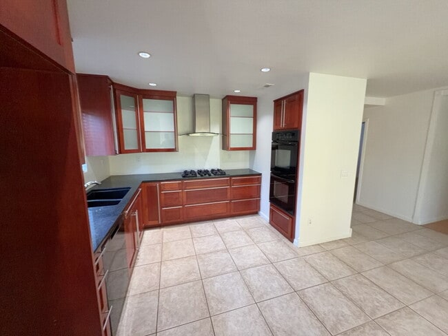 Photo - "Charming Riverside Retreat: Spacious 4-Be...