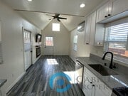 Photo - 401 N Horne St