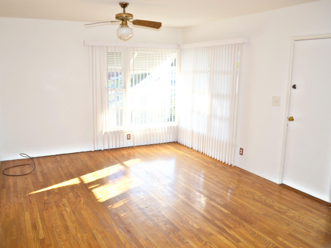 Photo - 3752 Lewis Ave Apartment Unit 1/2