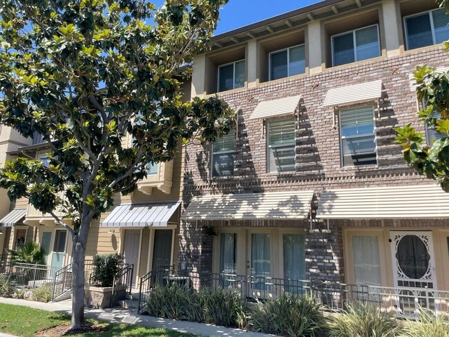 Photo - 282 Tustin Field Dr