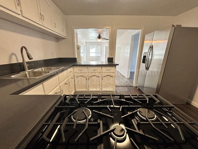 Photo - 1427 Hoover Ave