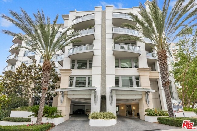 Building Photo - 10700 Wilshire Blvd Unit 406 Rental
