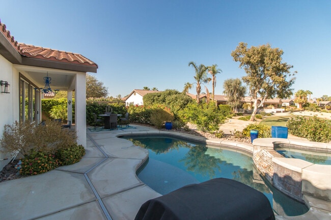 Photo - 60290 Sweetshade Ln