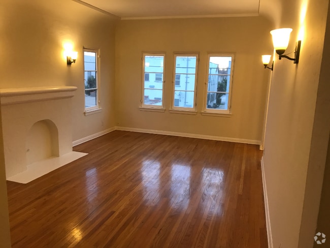 Building Photo - 365 N Spaulding Ave Rental