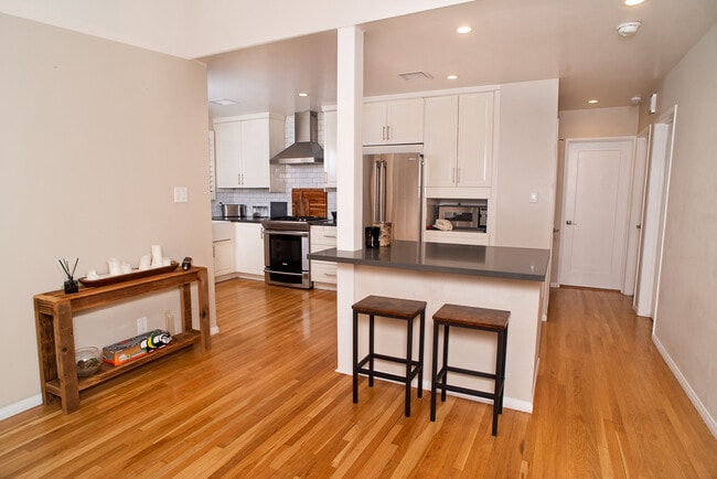 Photo - 6458 Hanna Ave