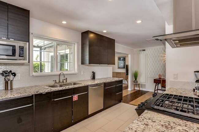 Photo - Family-Friendly Oasis in North Palm Springs