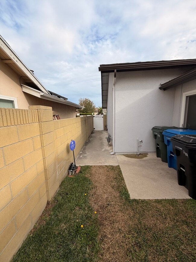 Photo - Remodeled 3 Bedroom Cerritos House For Rent with Central AC!
