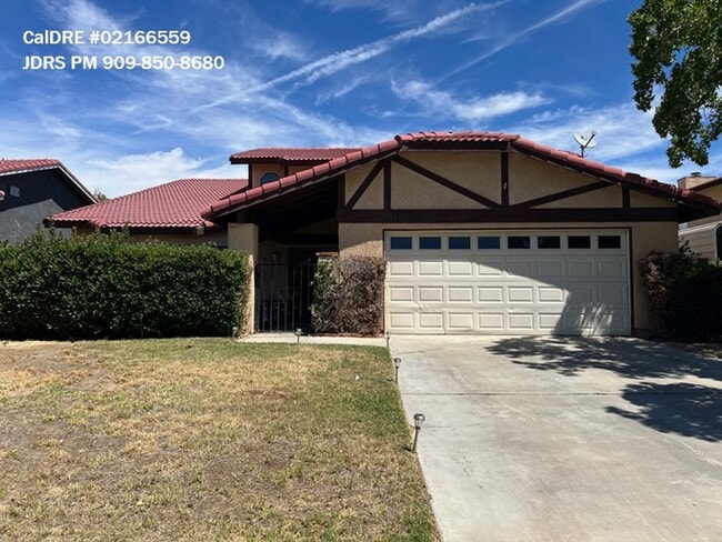 Building Photo - Lancaster 4 Bedroom Home