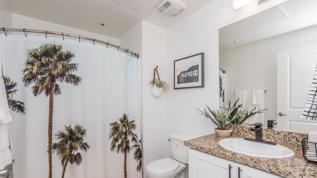 1BR, 1BA - 672 SF - West 27th Place