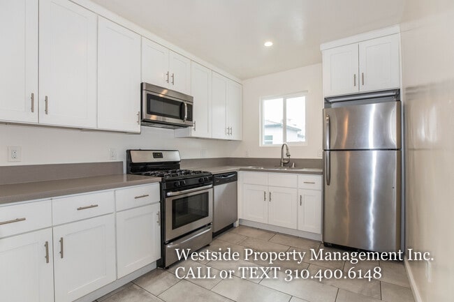 Photo - 1270 W 39th St