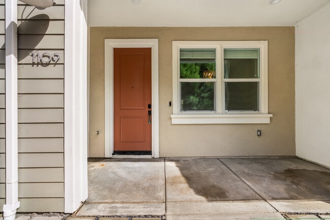 Photo - 1109 Makena Way