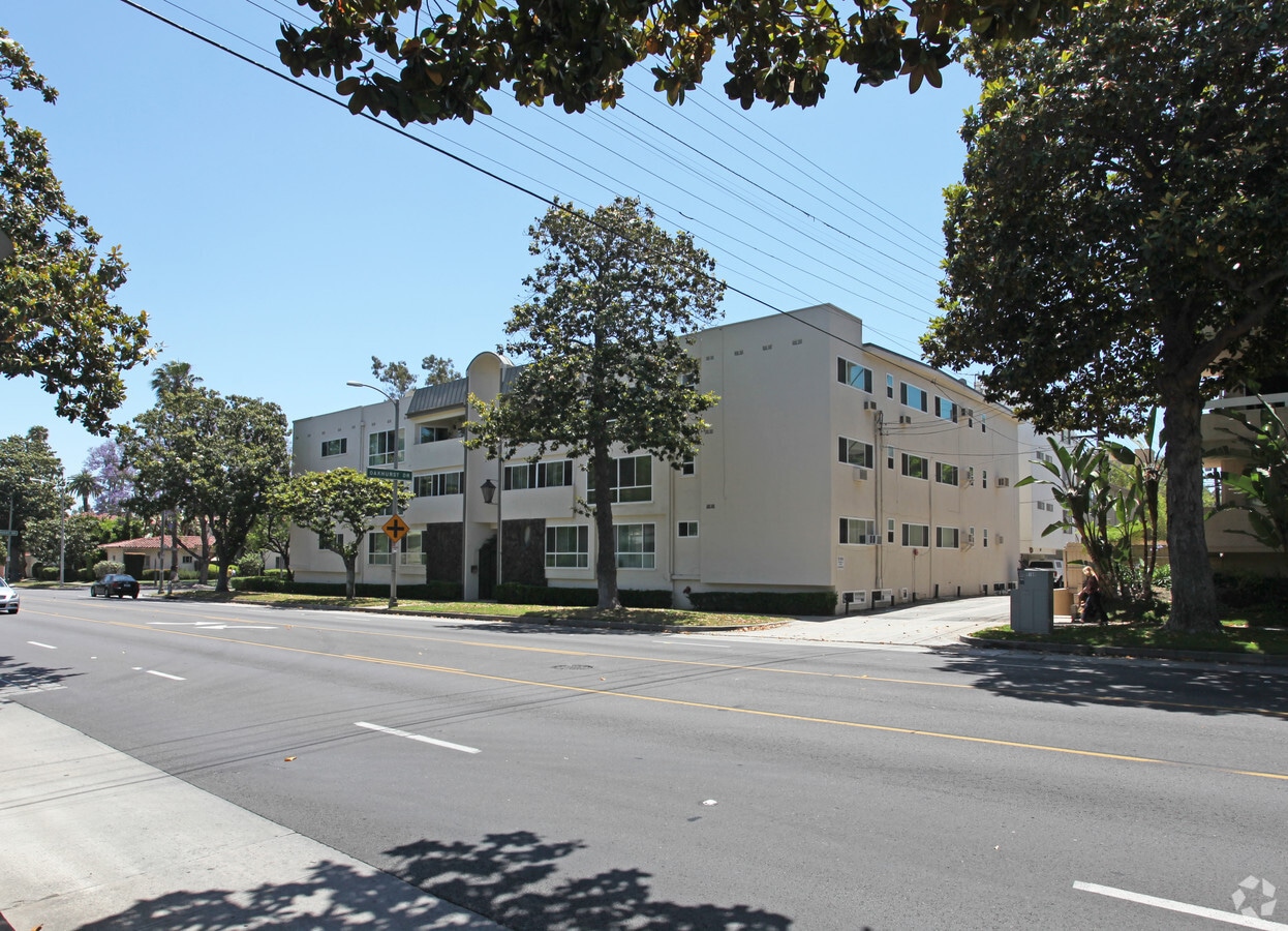 Primary Photo - 9160 Beverly Blvd