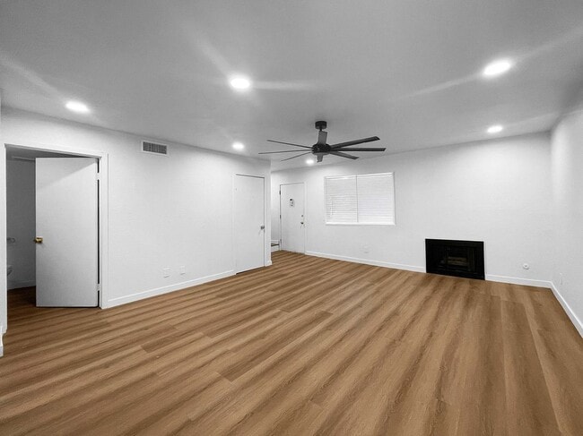 Building Photo - 1335 W 139th, 101