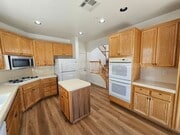 Photo - 4782 Templeton St