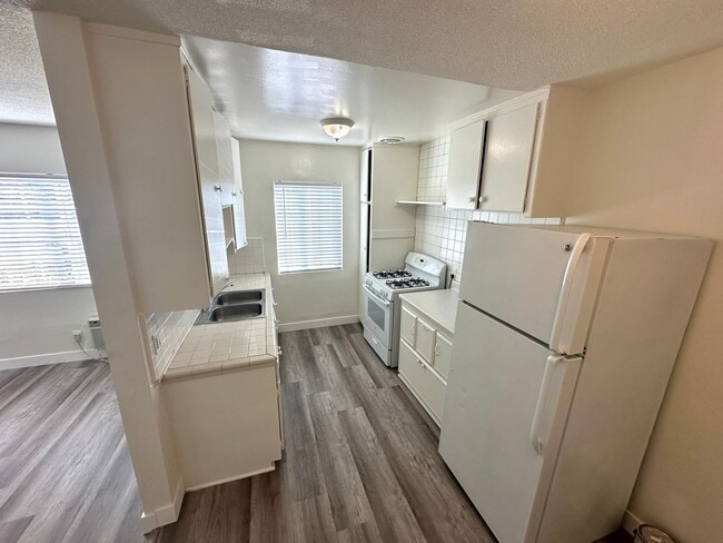 Photo - Cute 1bd/1ba move in ready in NoHo Unit 11481 Victory Blvd