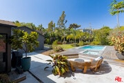 Photo - 1743 Robson Ave