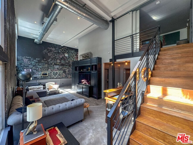 Photo - 1037 Laurel Ave Unit 10B