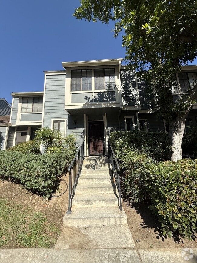 Building Photo - 8731 Pine Crest Pl Rental