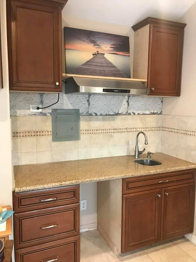 Photo - 4792 Mount Abbott St