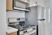 Unit E - Fully Renovated Kitchen - 123 N. Hamilton Dr. Apartments