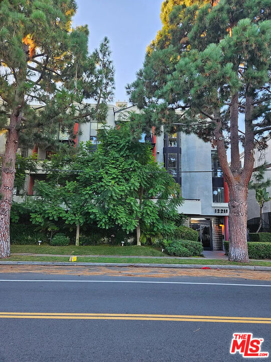 Building Photo - 12211 Idaho Ave Unit 103