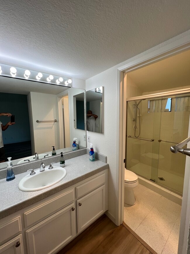 Photo - 21930 Marylee St