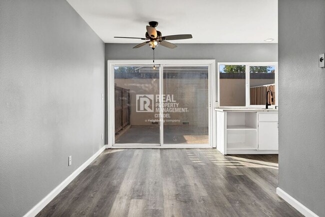 Photo - 11104 Grant Way