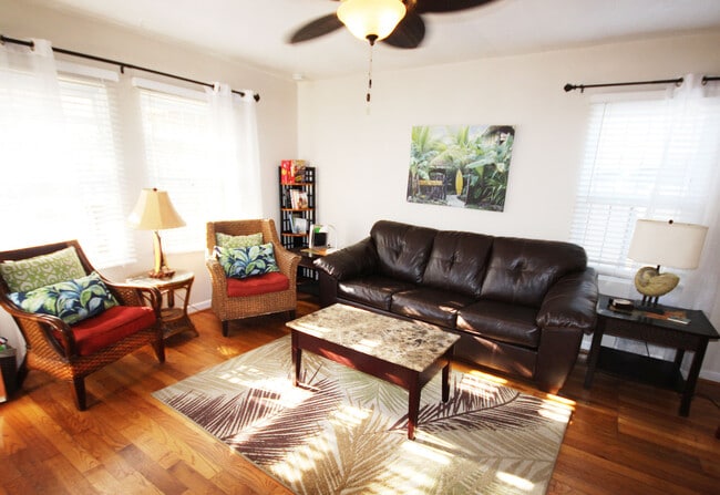 Photo - 1036 Felspar St