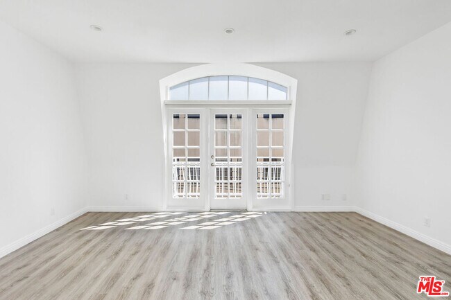 Photo - 9800 Vidor Dr Unit 303