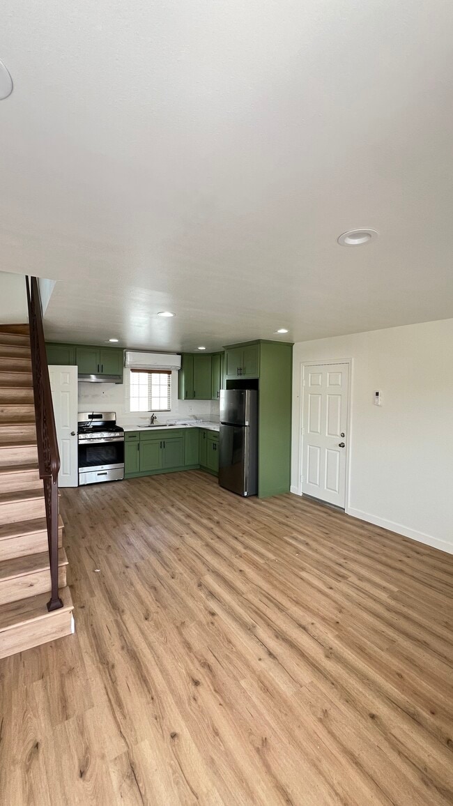 Photo - 419 N Sloan Ave