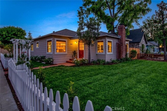 Photo - 440 E Almond Ave