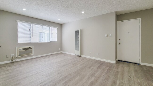 Photo - 1818 N New Hampshire Ave