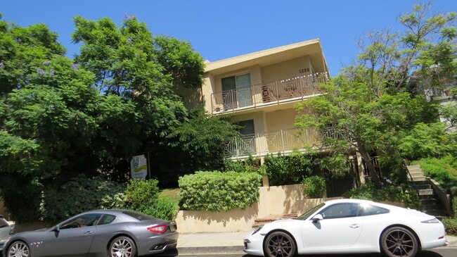 Building Photo - 1226 McClellan Dr Rental