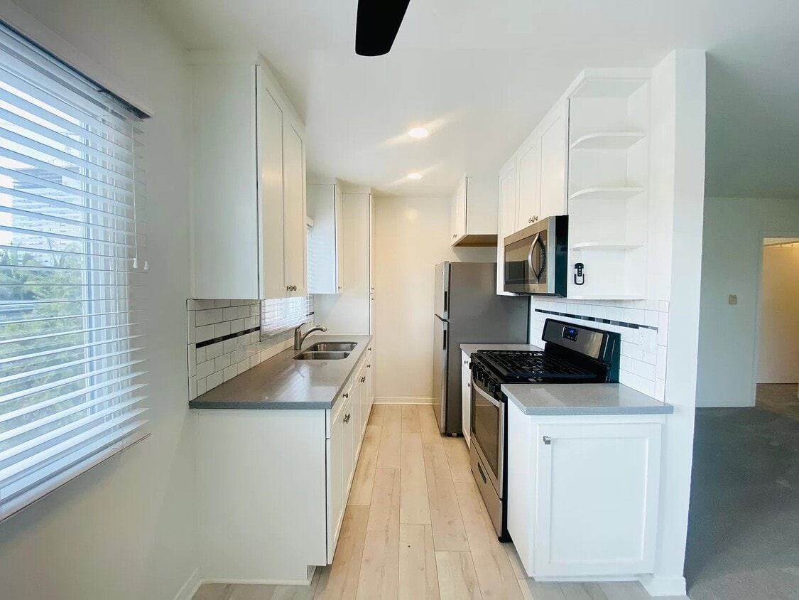 Floor Plan - 2 Bedroom,  2 Bathrooms + Bonus room