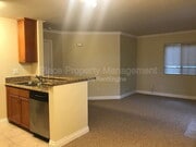 Photo - 1423 Graves Ave Unit 163