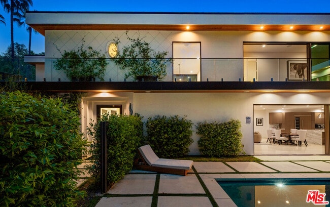 Photo - 1884 Laurel Canyon Rd