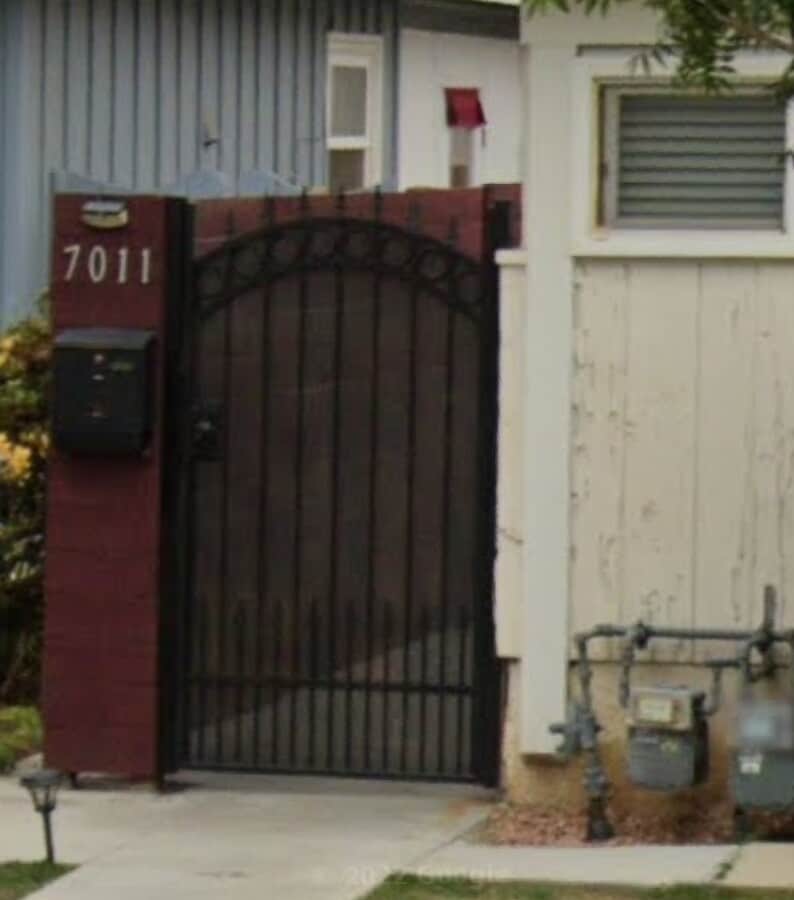 Walk in gate. - 7011 Jumilla Ave Unit - A