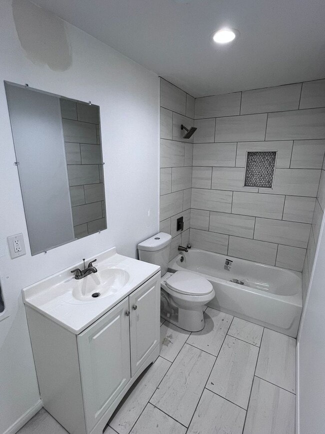 Photo - 2458 Chestnut Ave Unit 2458 Chestnut Ave