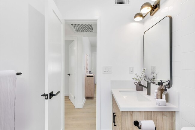 Photo - 1815 Bellevue Ave
