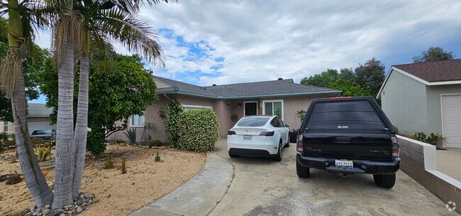 Building Photo - 6040 Kelton Ave Rental