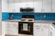 Updated kitchen - 6638 Clybourn Ave Condo Unit 41