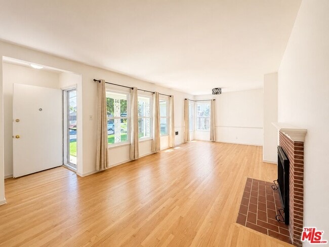 Photo - 7301 Dunfield Ave