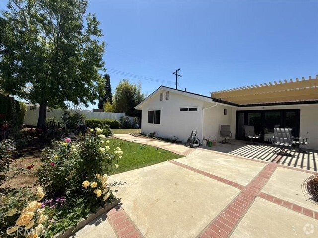 Building Photo - 1418 La Serena Dr Rental