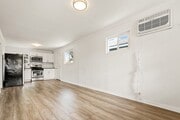 Photo - 2 Bed / 2 Bath House in Lincoln Heights is...