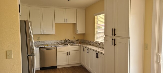 Photo - 6645 Bamburgh Dr