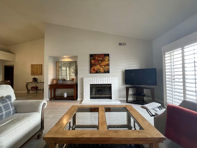 Photo - 160 Desert Falls Cir