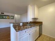 Photo - 7320 Hawthorn Ave
