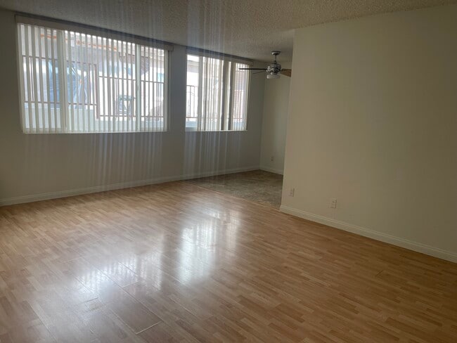 Living room - 630 E Orange Grove Ave Unit #A